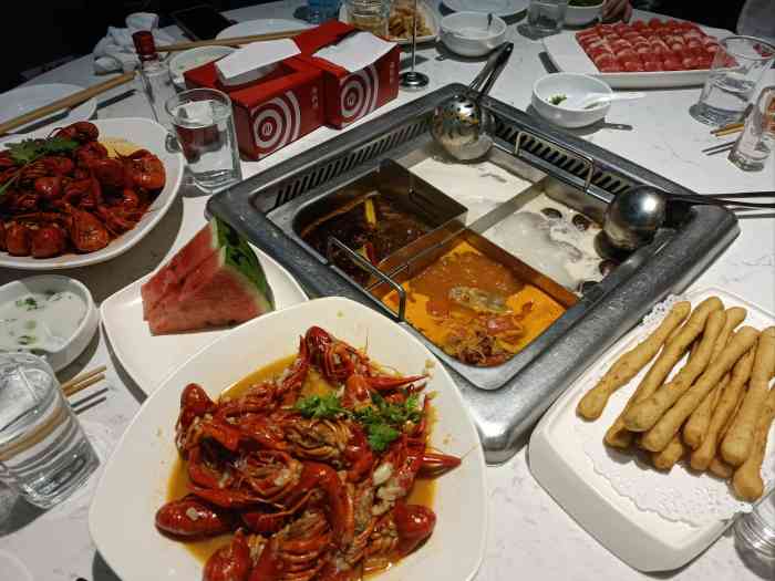 海底捞火锅勒泰购物中心店