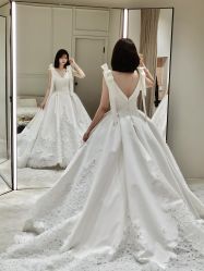 点击看大图 -Renee芮亦婚纱