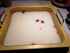 -尚尚仙·酸汤猪手·猪肚鸡火锅(华联万柳购物中心店)