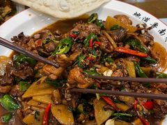 -鲁南仔·滕州炒鸡(经三路店)