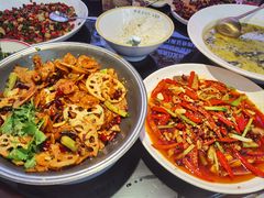 -川流不息·地道川菜·小龙虾(新松江路店)