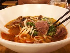 -晶华冠军牛肉面坊