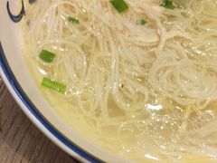 鸡汤银丝面-二孃鸡爪爪(东风路总店)