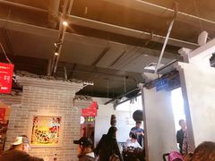 大堂-怪噜范·老贵阳街头名小吃(鸿通城店)