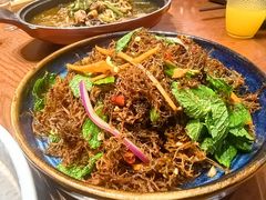 -老滇山寨•云南特色菜•地方菜•民族风情歌舞表演(金碧店)