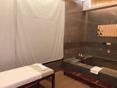 -张家港金凤凰度假村温泉