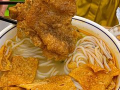 -弘束束柳州深巷螺蛳粉(珠江路店)