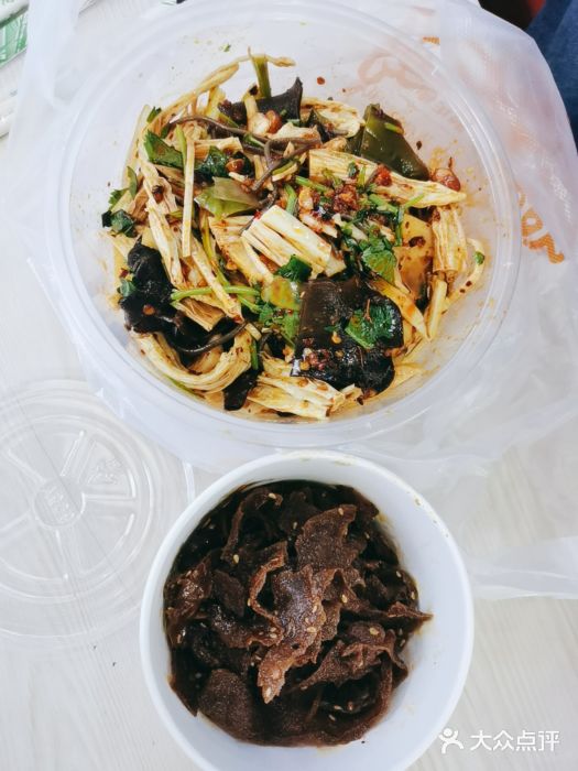 萝鸡思味秘制泡菜(万家丽店)魔芋干图片