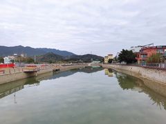 -鹏城人家海鲜酒家·23年老字号(较场尾店)
