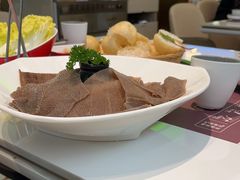 -洪氏嗨捞·广东猪肚鸡·椰子鸡火锅(西咸万象城店)