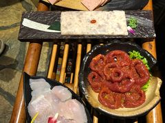 -老牌坊云南鱼豆花火锅(爱建店)