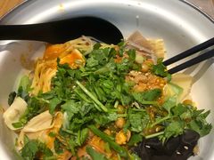 -小蛮椒麻辣烫·麻辣拌(青浦宝龙店)