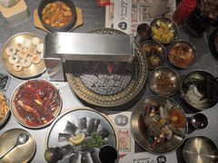 -草家酱蟹炭火烤肉店(珲春南路二店)