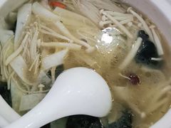 -撒拉人家.酸菜牦牛肉火锅