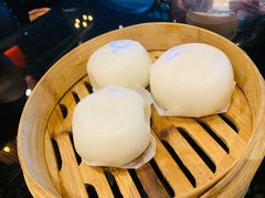 流沙包-高第街56号港式餐厅·精选(世茂广场宽厚里大明湖店)