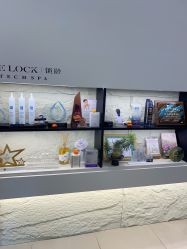 -AGE LOCK 锁龄美肌