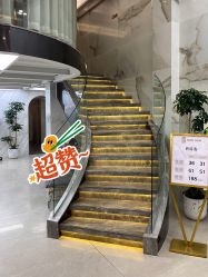 -苏奇发型·烫发染发