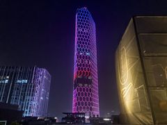 -The ROOF (通盈中心店)