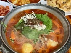 -喇喇排骨火锅·传统韩式脊骨汤(望京西园总店)