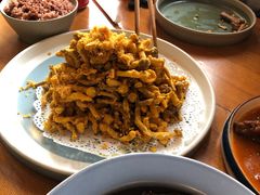咸蛋黄焗双菇-薇酌饮·陕西菜(南门外店)
