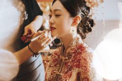 -洋洋婚纱品牌集合店