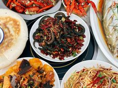 -丹水桥地锅鱼·翘嘴鲌·地方特色全鱼宴(丹江口大坝店)