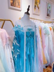 -一揽芳华汉服旗袍体验馆(拙政园店)