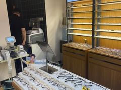 -优医视平价眼镜超市蔡司依视路折扣(小马厂店)