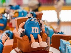 -m豆巧克力世界(上海世茂广场店)