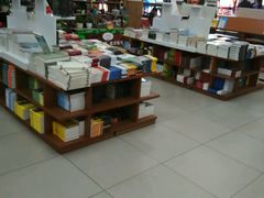 -新华书店(龙湖路店)