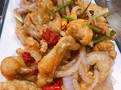 -虾弄弄海派小龙虾·牛羊蝎子火锅