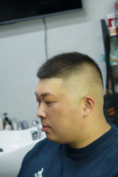 -东方先生国潮男士理发馆