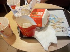 -麦当劳(龙洞店)