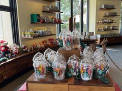 零售区-星巴克(迪士尼小镇店)