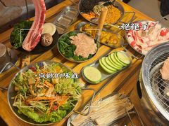 -叽叽扎扎烤肉场(生态城万达店)