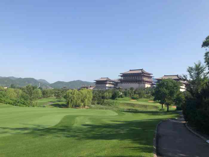 天津盘山高尔夫球会-"上周,我们带孩子们来拍摄汽车广告,之前说.