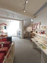 -SALON DE VANHADA