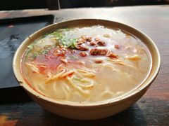 -亮亮面馆(经六路店)