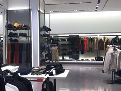 -ZARA(熙地港店)