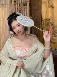 -汉仪华裳汉服馆(打浦桥店)