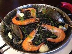 传统西班牙墨鱼汁海鲜饭-BROWNSTONE布朗石西班牙餐厅(深圳湾店)