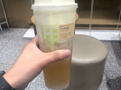 -奈雪的茶(湖滨银泰in77C区PRO店)