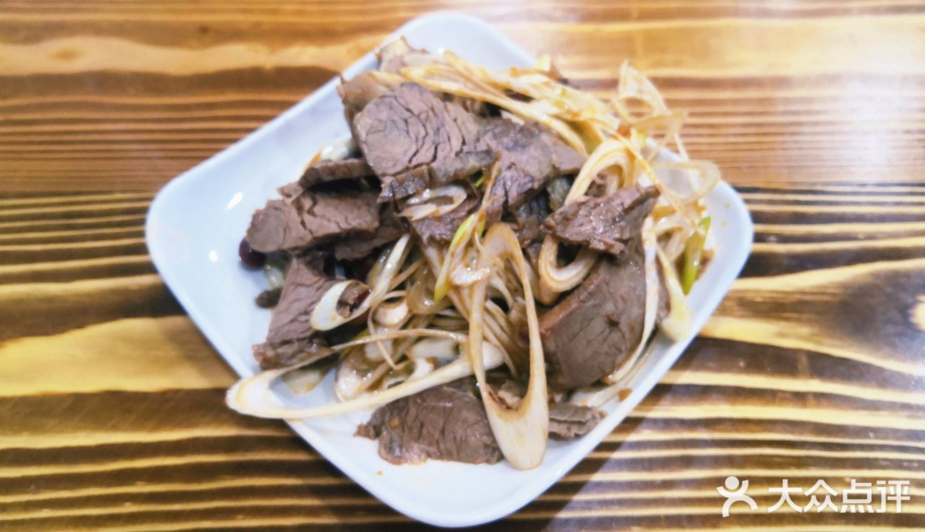 特色的黄汤拉面