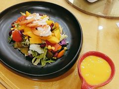 芒果鲜虾沙拉-北京全聚德(西客站店)