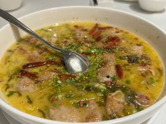 酸菜煮大肠-北京厨房(西安SKP店)