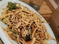 -山河屯铁锅炖·非遗铁锅炖(华强北店)