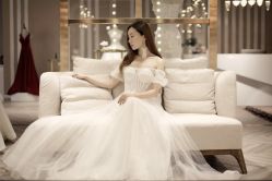 -Lady  Jane高端婚纱礼服馆