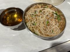 -正宗杨记普洱酸醋米线(总店)
