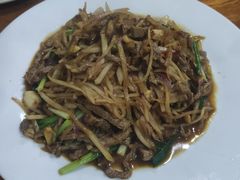 土烧萝卜牛肉丝-三千西子