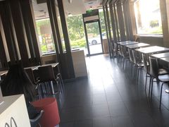 靠窗位-麦当劳(常山服务区得来速店)